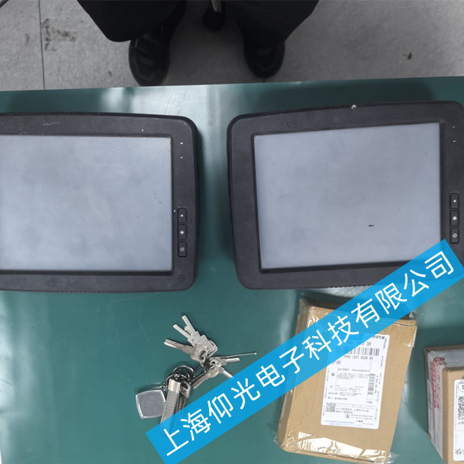 麥基嘉觸摸屏C000 122-50黑屏不能開機故障維修方法